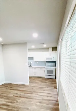 $1,800 | 1960 Northeast 24th Avenue, Pompano Beach, FL 33062