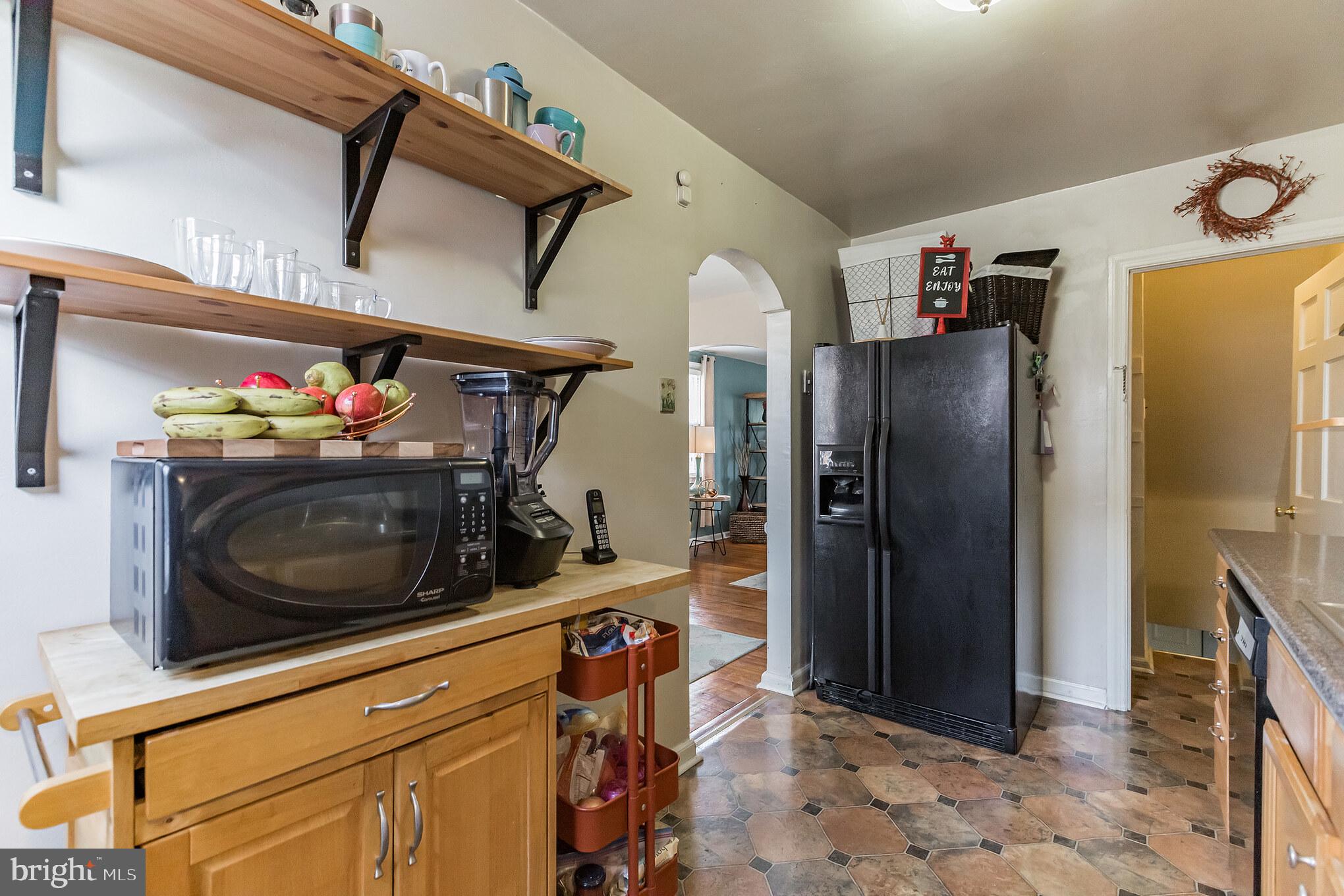 808 Pleasant Road Yeadon, PA 19050 - Photo 4 of 29 Gallery Image 4