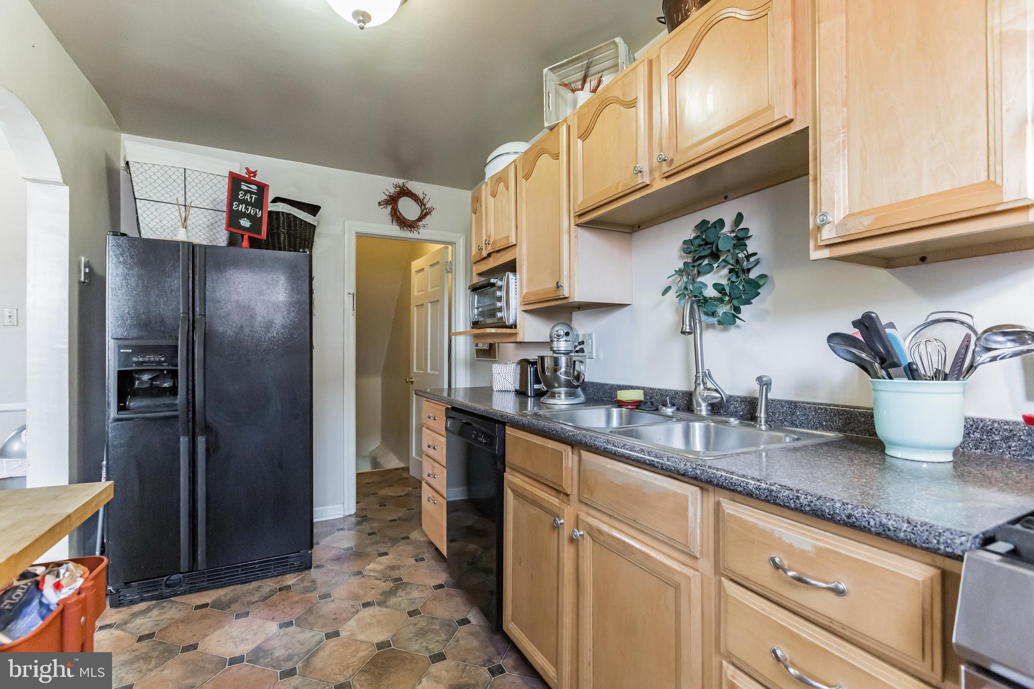 808 Pleasant Road Yeadon, PA 19050 - Photo 5 of 29 Gallery Image 5