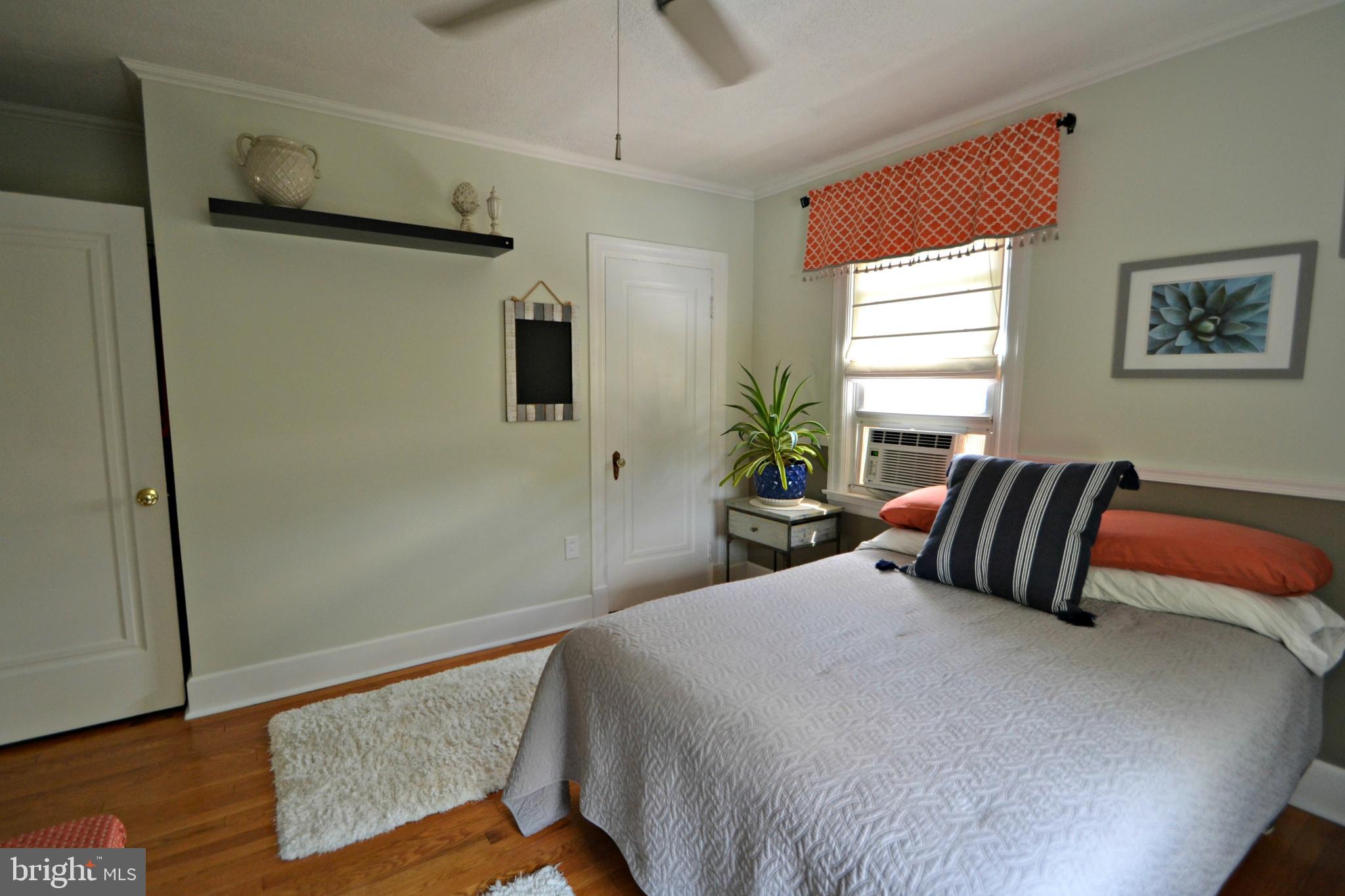 810 Warwick Road Baltimore, MD 21229 - Photo 16 of 40 Bedroom