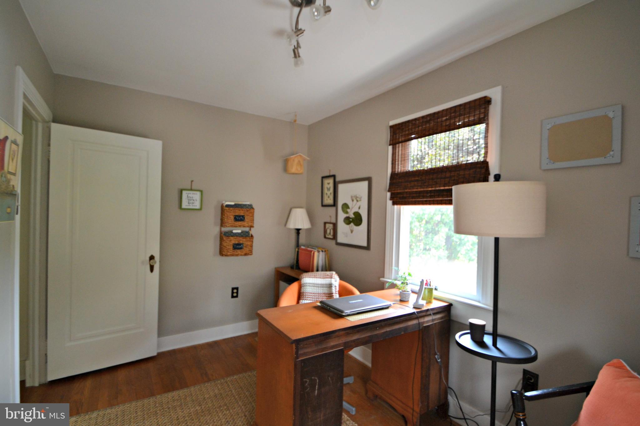 810 Warwick Road Baltimore, MD 21229 - Photo 18 of 40 Bedroom