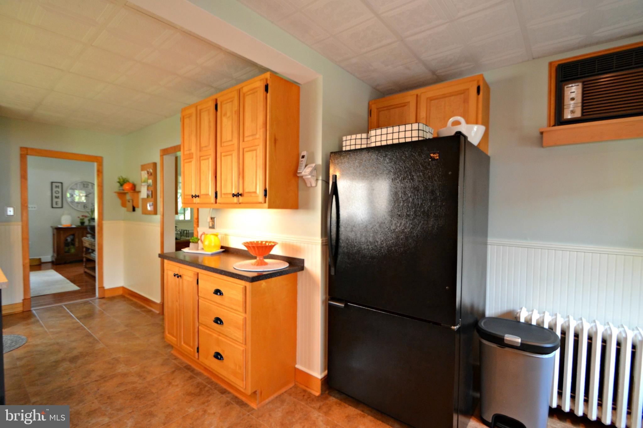 810 Warwick Road Baltimore, MD 21229 - Photo 5 of 40 Kitchen