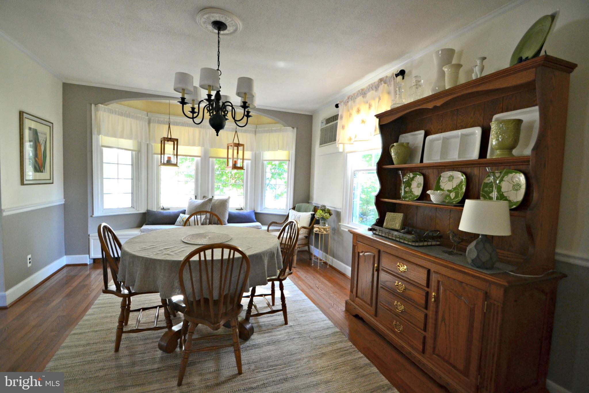 810 Warwick Road Baltimore, MD 21229 - Photo 7 of 40 Dining room