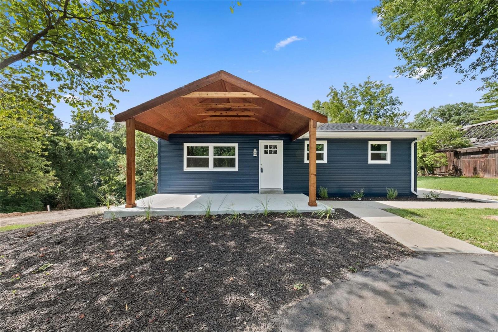 557 Old Colony Road Defiance, MO 63341 - Photo 1 of 35 Gallery Image 1