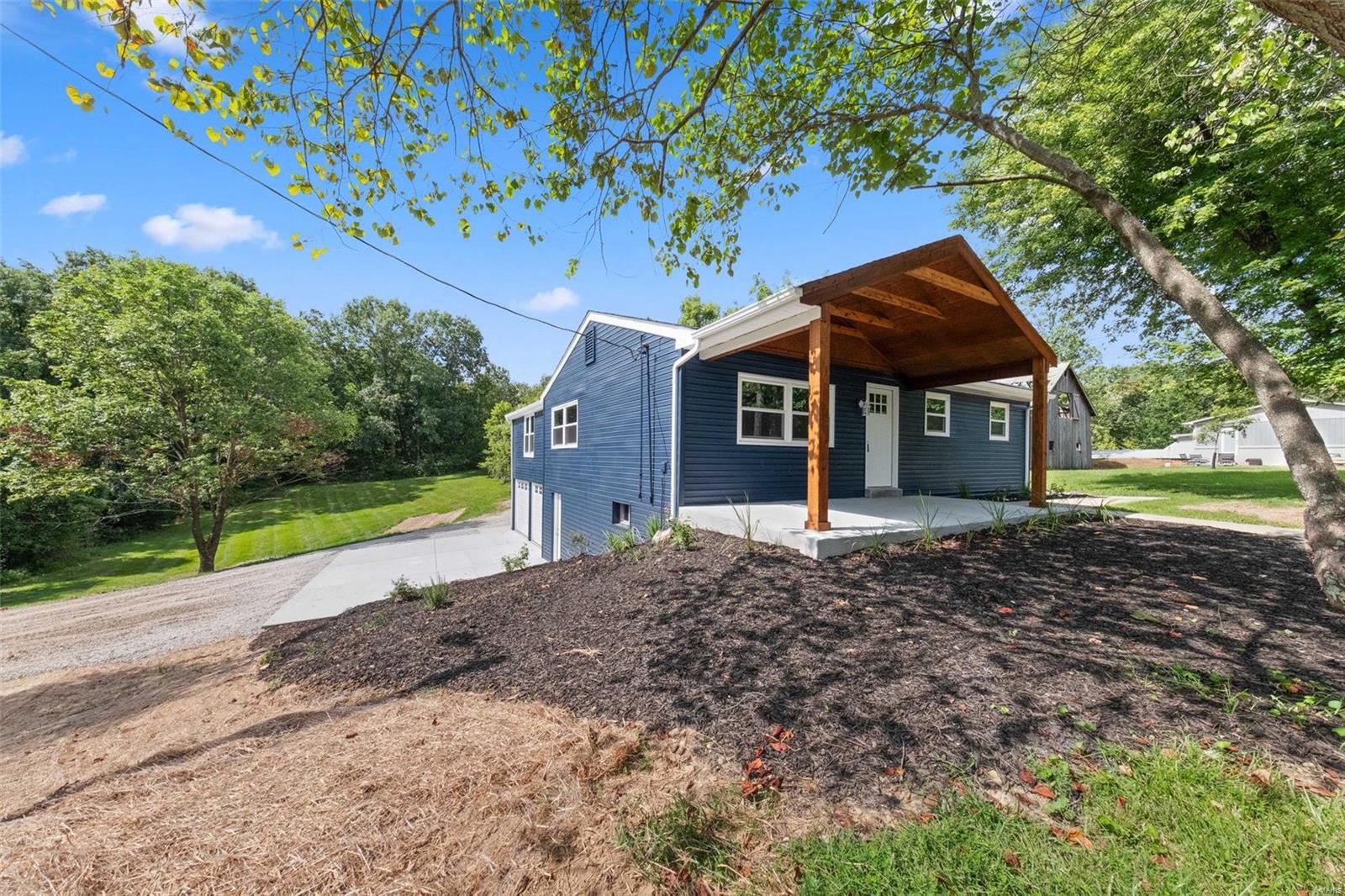 557 Old Colony Road Defiance, MO 63341 - Photo 3 of 35 Gallery Image 3