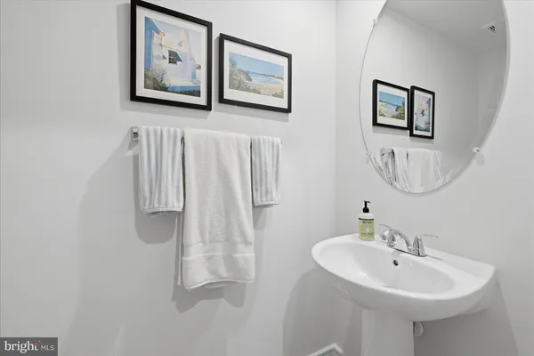 $2,300 | 121 Checkerspot Way Lake, White Post, VA 22663