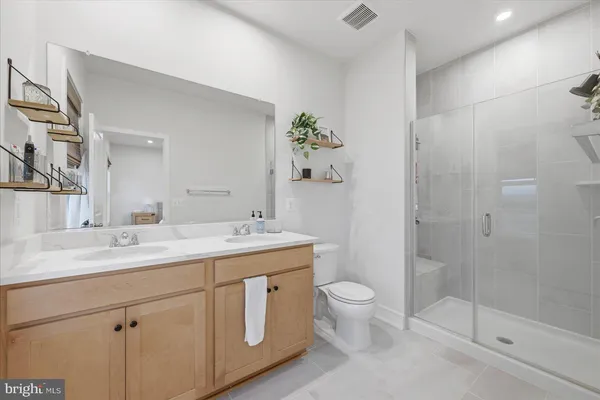 $2,300 | 121 Checkerspot Way Lake, White Post, VA 22663