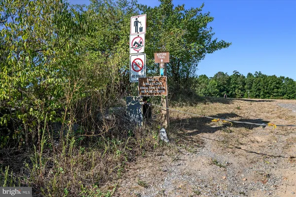 $2,300 | 121 Checkerspot Way Lake, White Post, VA 22663