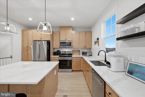 $2,300 | 121 Checkerspot Way Lake, White Post, VA 22663