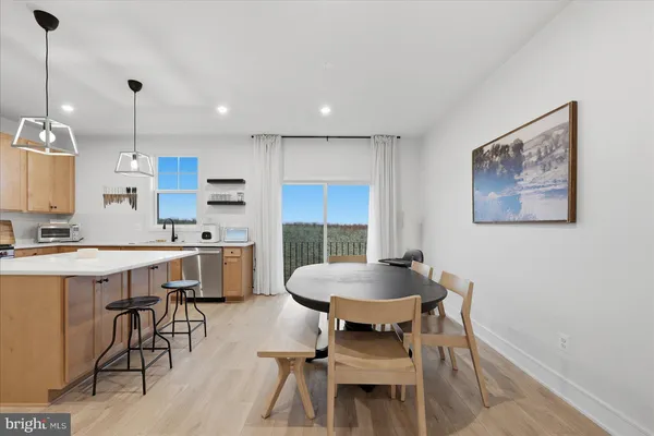 $2,300 | 121 Checkerspot Way Lake, White Post, VA 22663