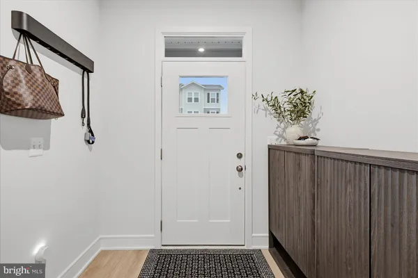 $2,300 | 121 Checkerspot Way Lake, White Post, VA 22663