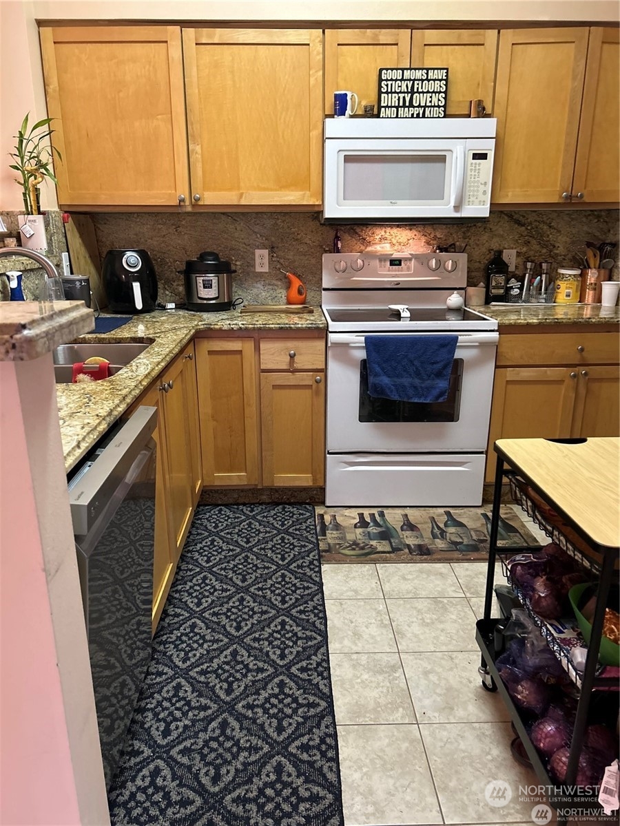 2009 196th Street Southeast, Unit D 303 Bothell, WA 98012 - Photo 30 of 32