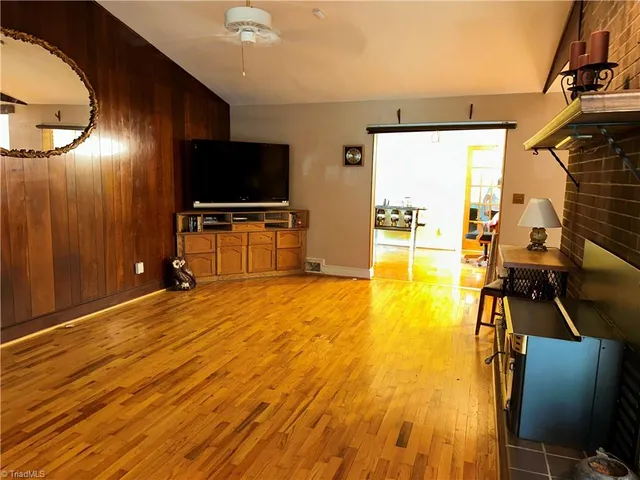 $259,900 | 8736 Us Highway, Dobson, NC 27017