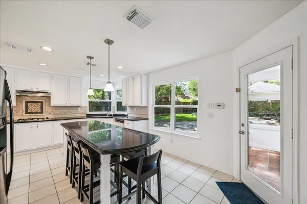 $3,500 | 174 West Greywing Circle, The Woodlands, TX 77382