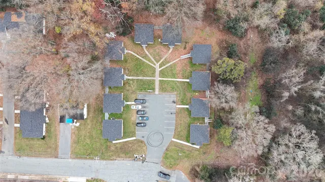 a picture of a table and chairs in the patio