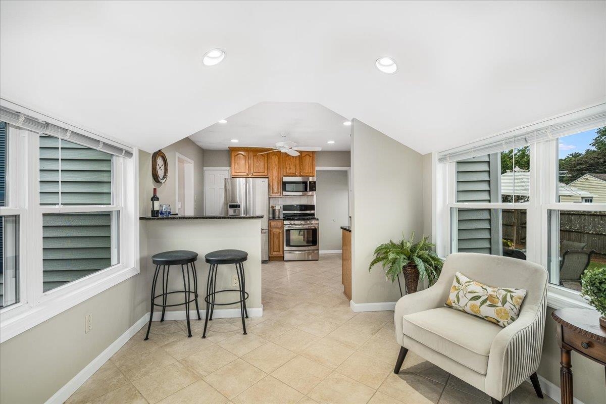 118 Robinson Road Nashua, NH 03060 - Photo 19 of 49