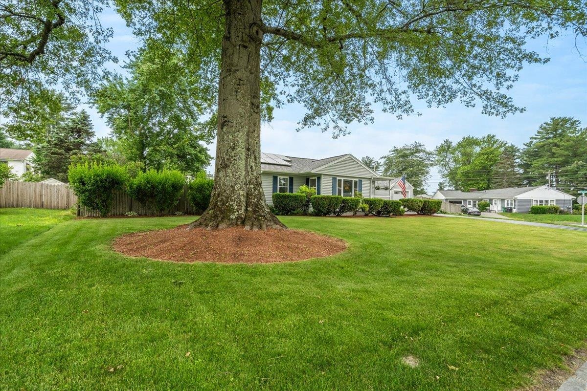 118 Robinson Road Nashua, NH 03060 - Photo 35 of 49