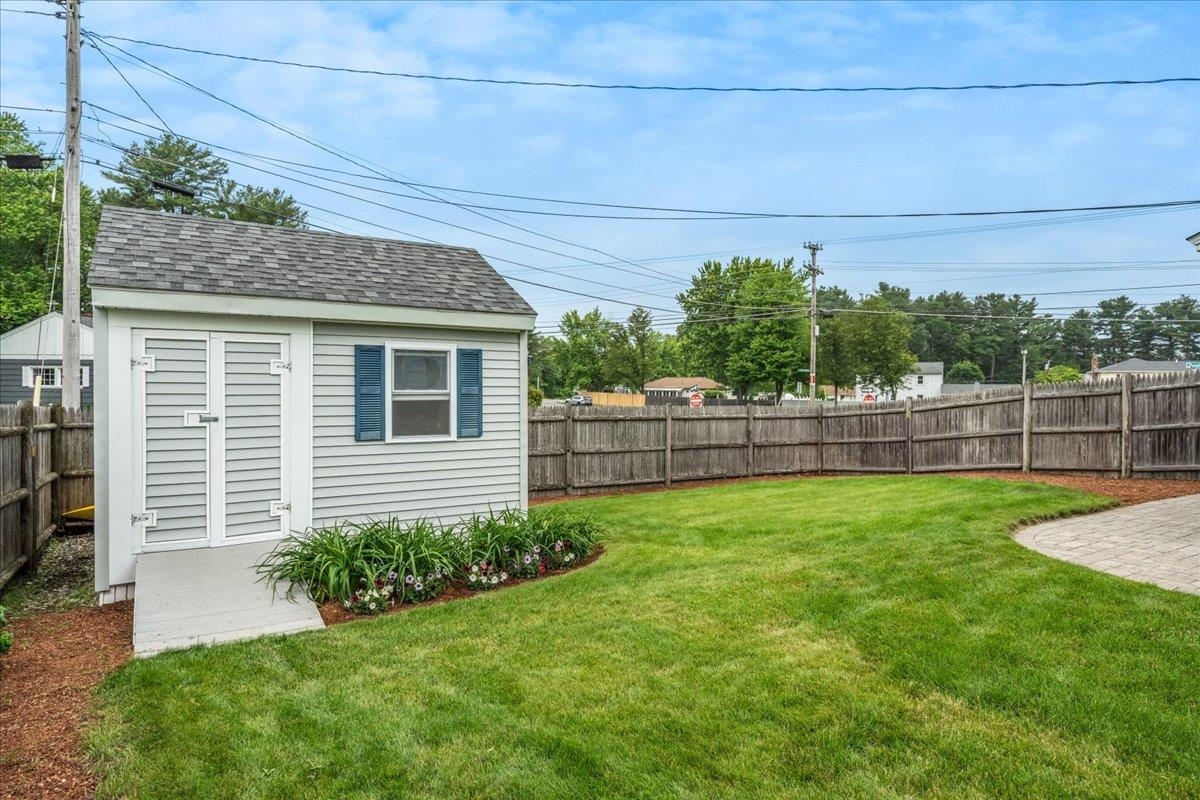 118 Robinson Road Nashua, NH 03060 - Photo 36 of 49