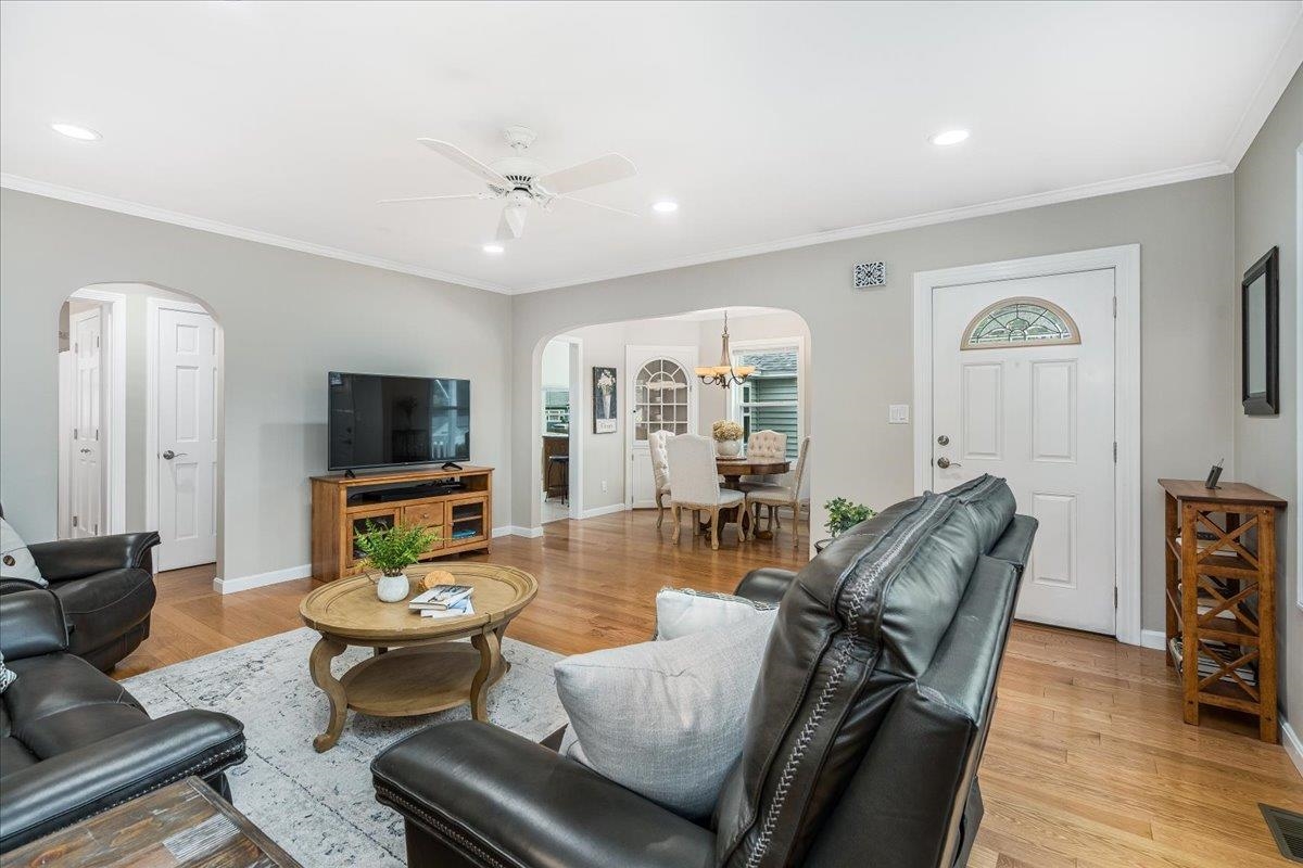 118 Robinson Road Nashua, NH 03060 - Photo 9 of 49