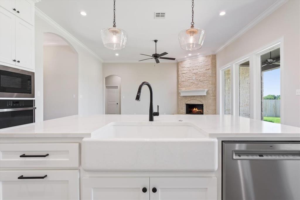 10109 Castleberry Lane Waco, TX 76712 - Photo 15 of 35