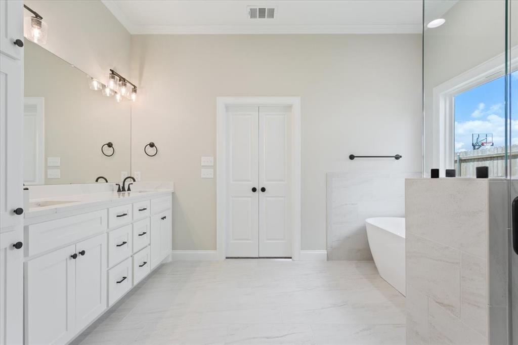 10109 Castleberry Lane Waco, TX 76712 - Photo 18 of 35