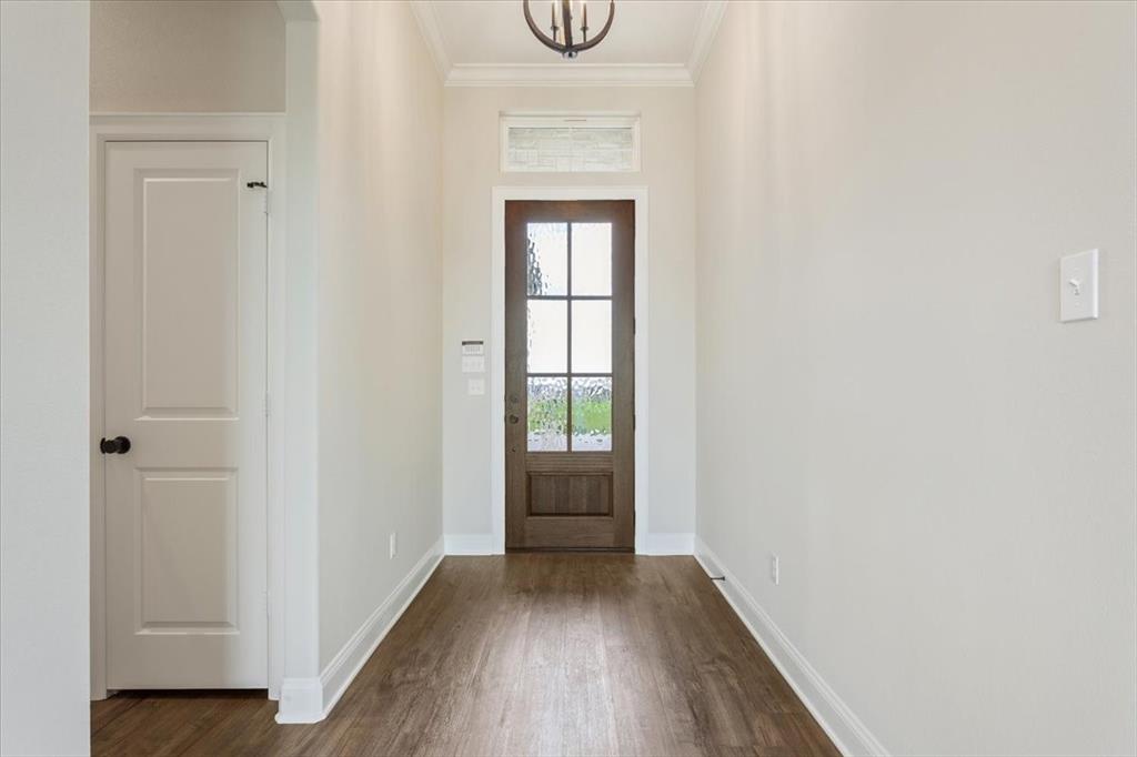 10109 Castleberry Lane Waco, TX 76712 - Photo 5 of 35