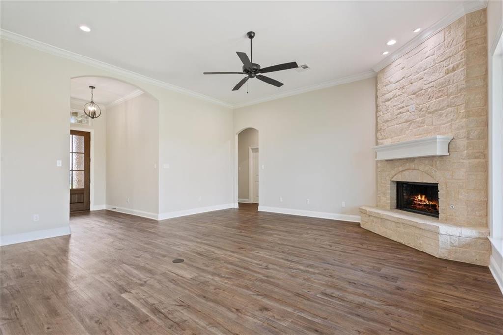 10109 Castleberry Lane Waco, TX 76712 - Photo 6 of 35