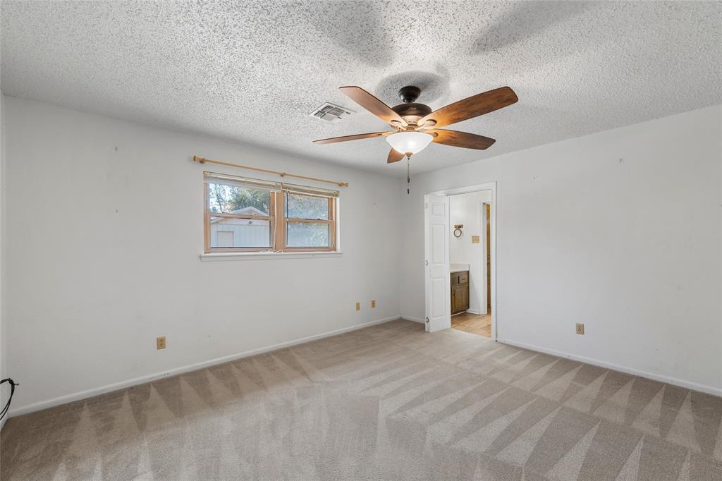 232 Monterrey Drive Hewitt, TX 76643 - Photo 11 of 27 a view of an empty room with a window