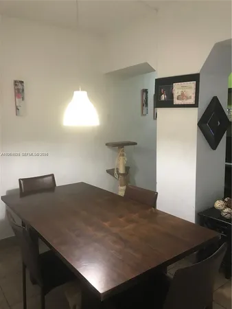 $229,900 | 1960 Marseille Drive, Unit 305, Miami Beach, FL 33141
