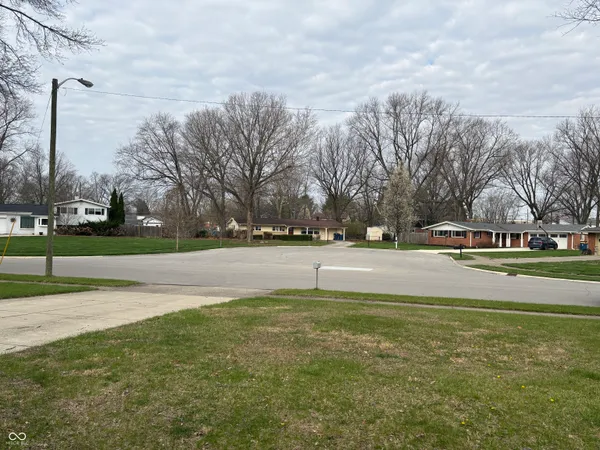 $2,600 | 41 Blairsden Avenue, Carmel, IN 46032