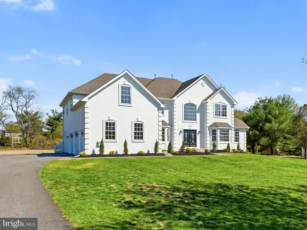 $899,900 | 212 Eagle Court, Swedesboro, NJ 08085