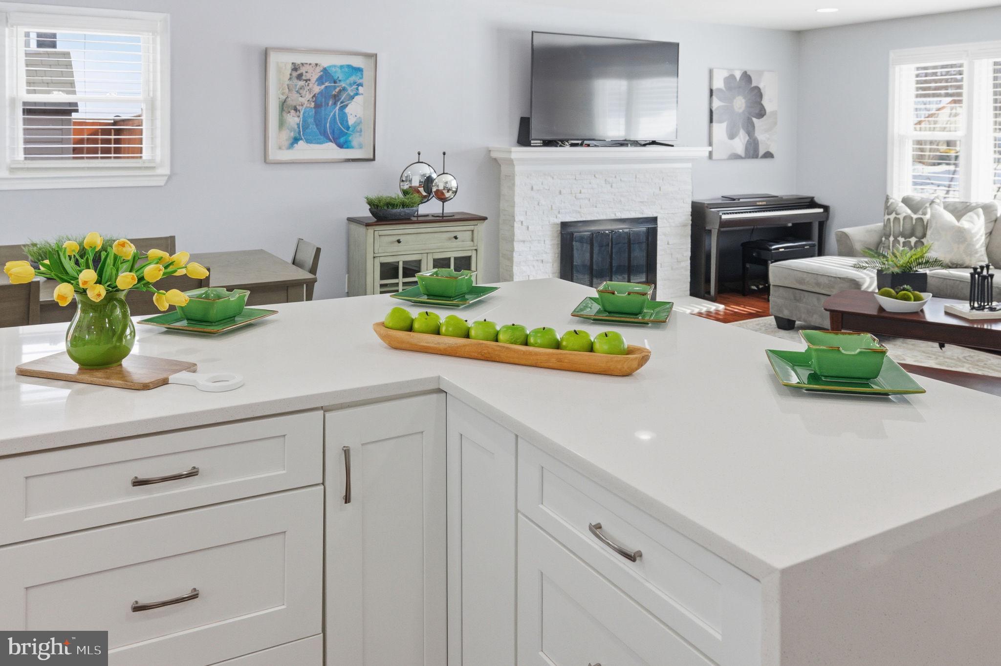 6728 Hopewell Avenue Springfield, VA 22151 - Photo 17 of 53 Quartz Counters