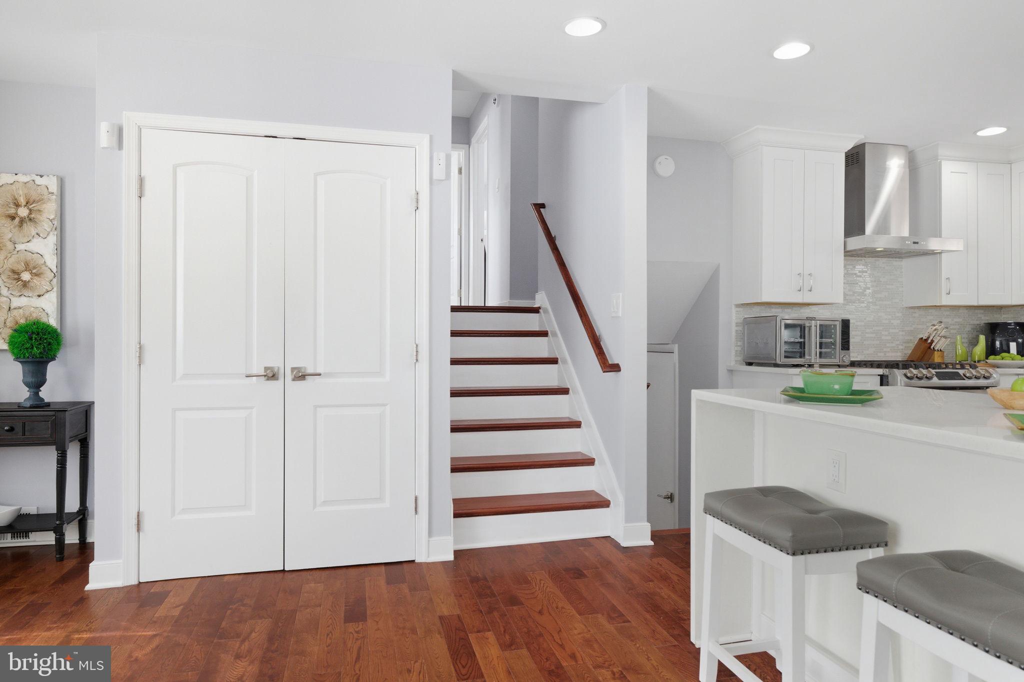 6728 Hopewell Avenue Springfield, VA 22151 - Photo 19 of 53 Coat Closet