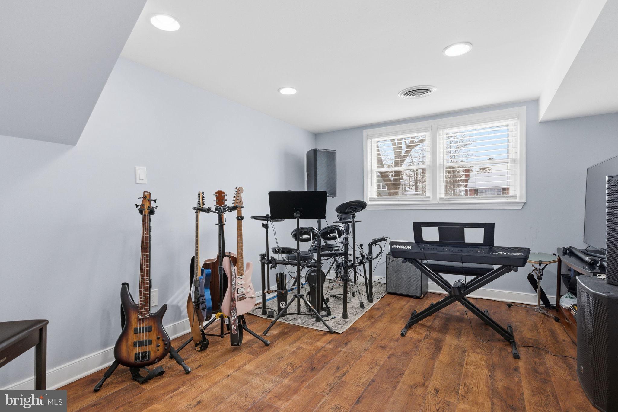 6728 Hopewell Avenue Springfield, VA 22151 - Photo 34 of 53 Bedroom #4