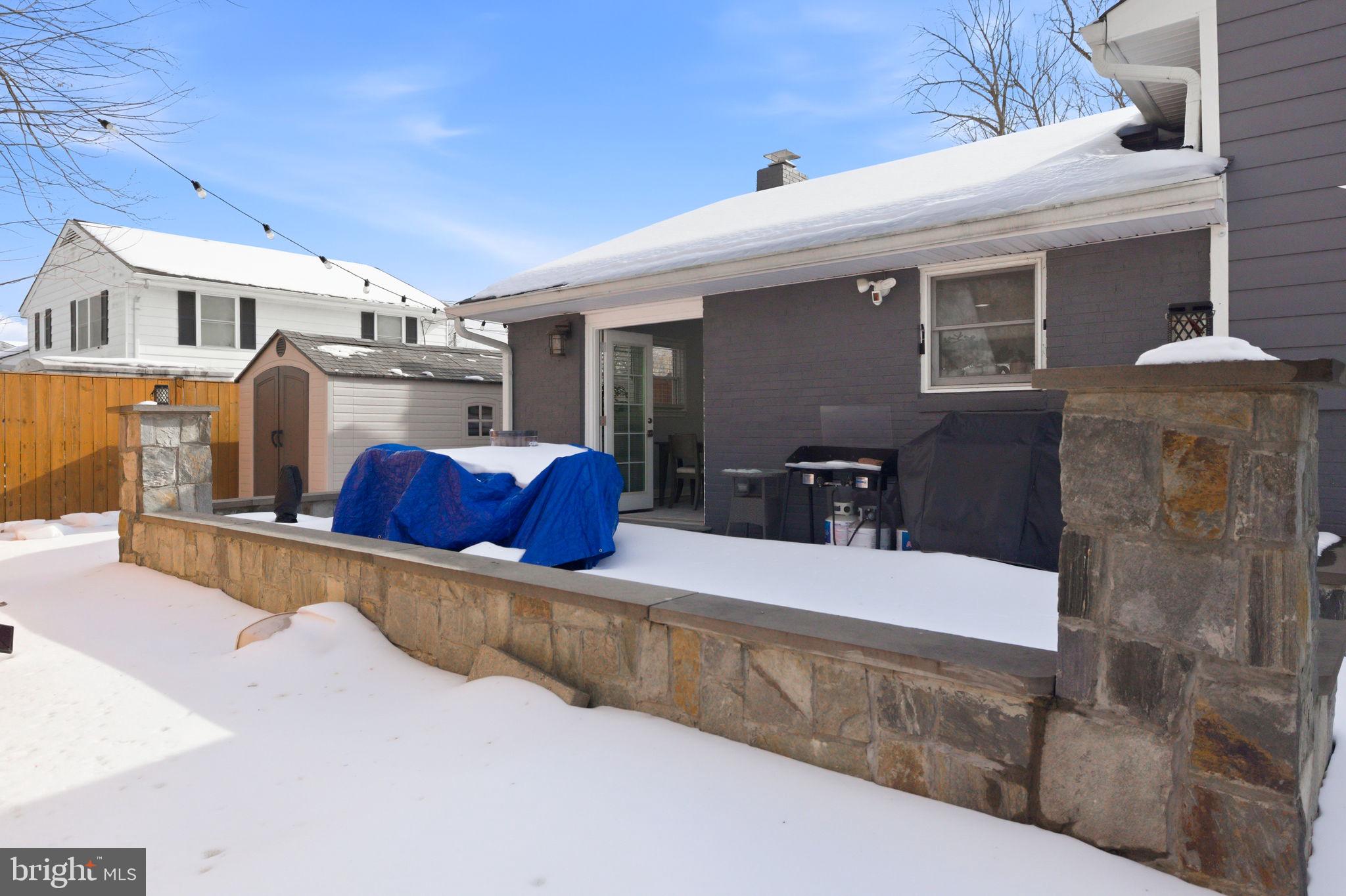 6728 Hopewell Avenue Springfield, VA 22151 - Photo 44 of 53 Flagstone knee wall