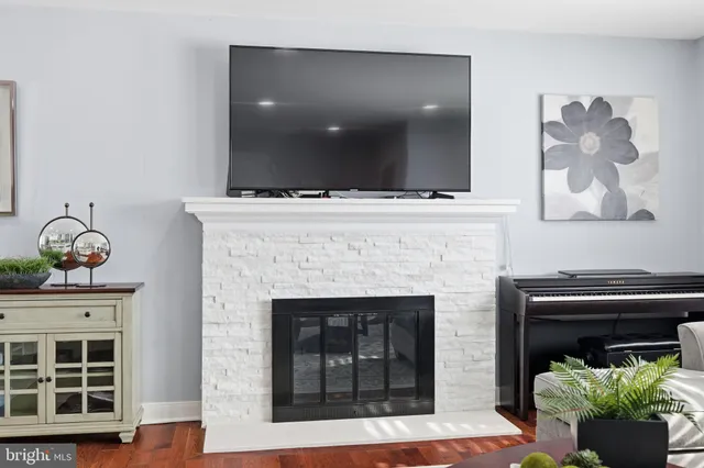 $789,000 | 6728 Hopewell Avenue, Springfield, VA 22151