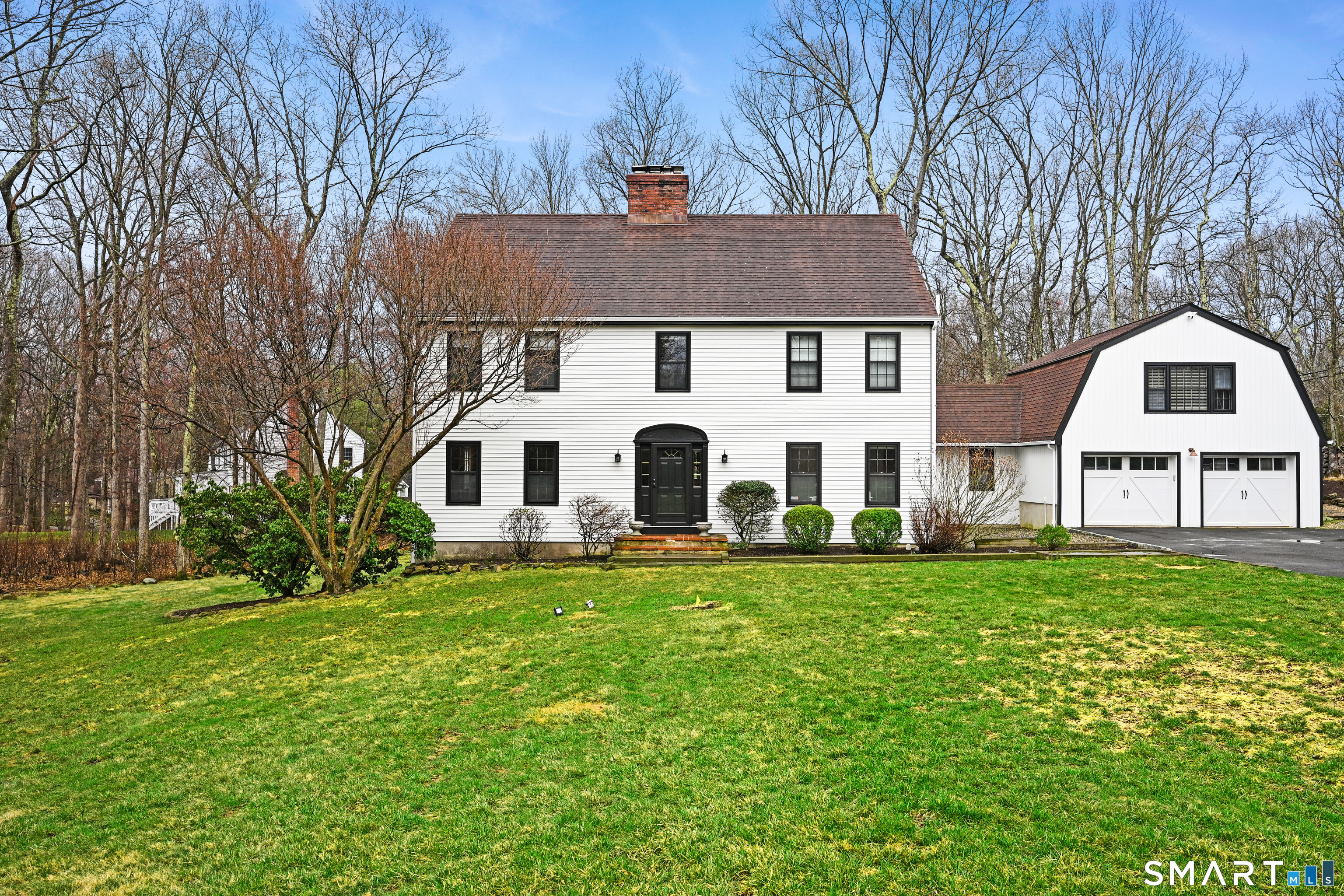 395 Thayer Pond Road Wilton, CT 06897 - Photo 1 of 28