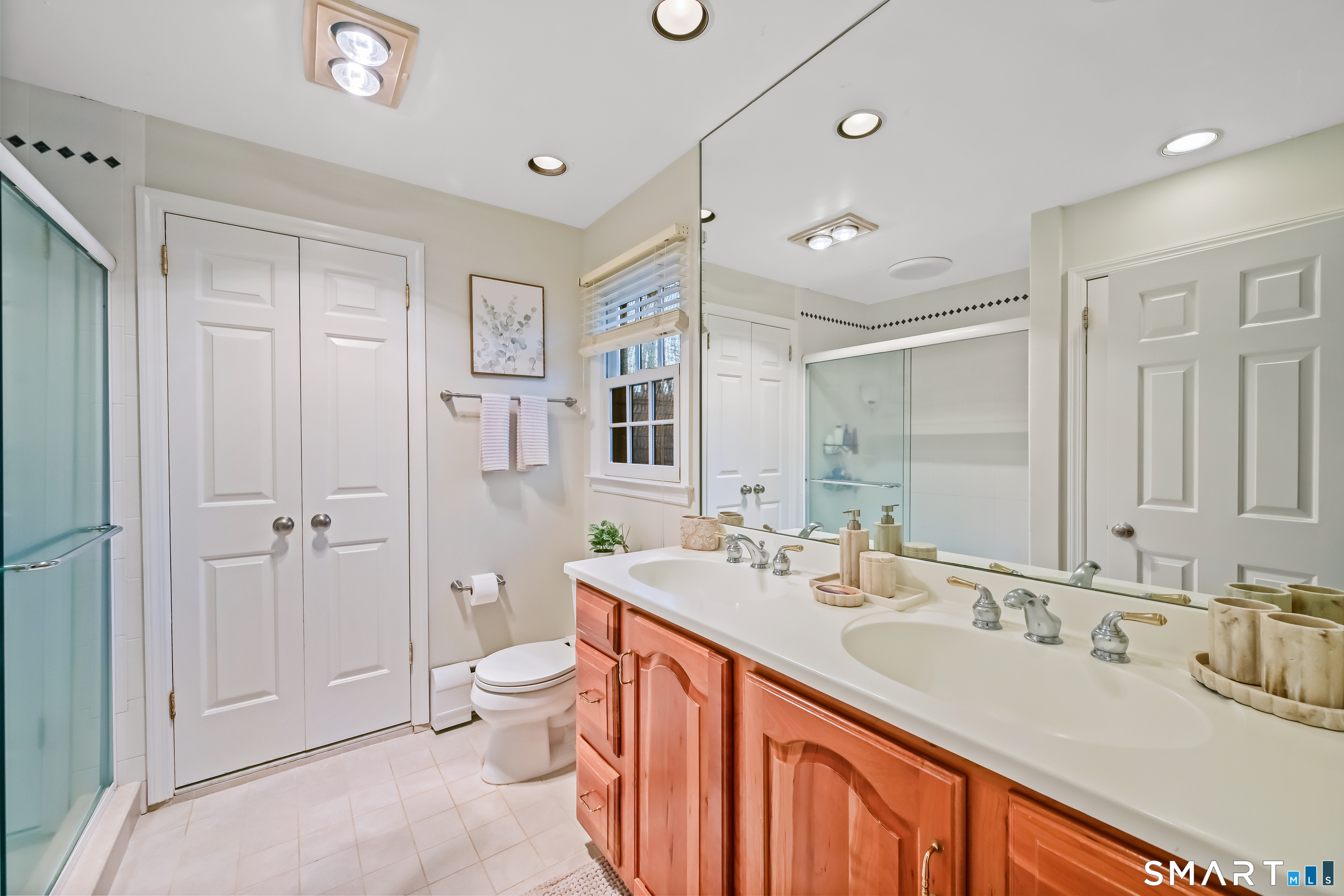 395 Thayer Pond Road Wilton, CT 06897 - Photo 15 of 28