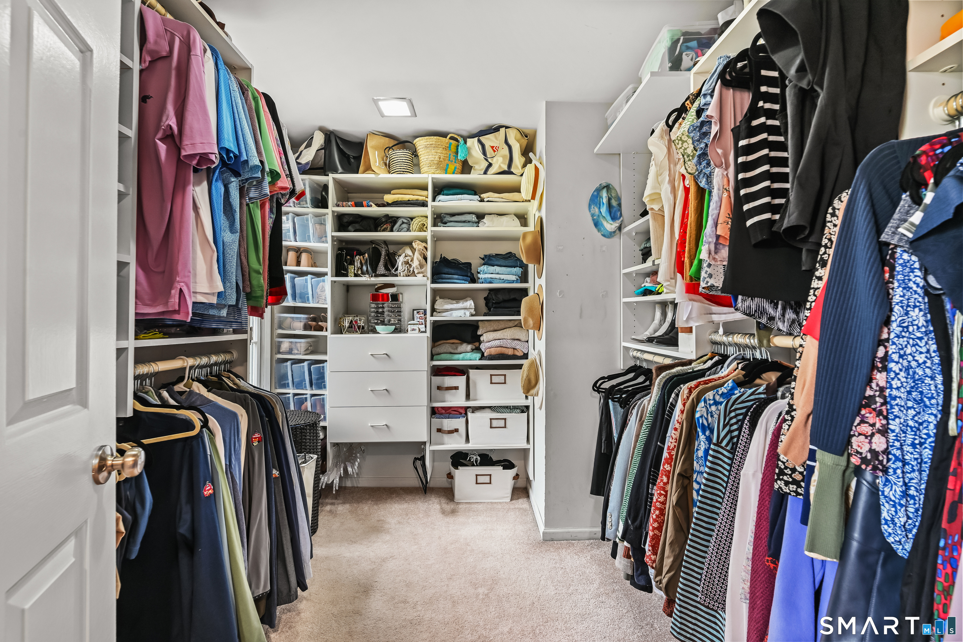 395 Thayer Pond Road Wilton, CT 06897 - Photo 16 of 28