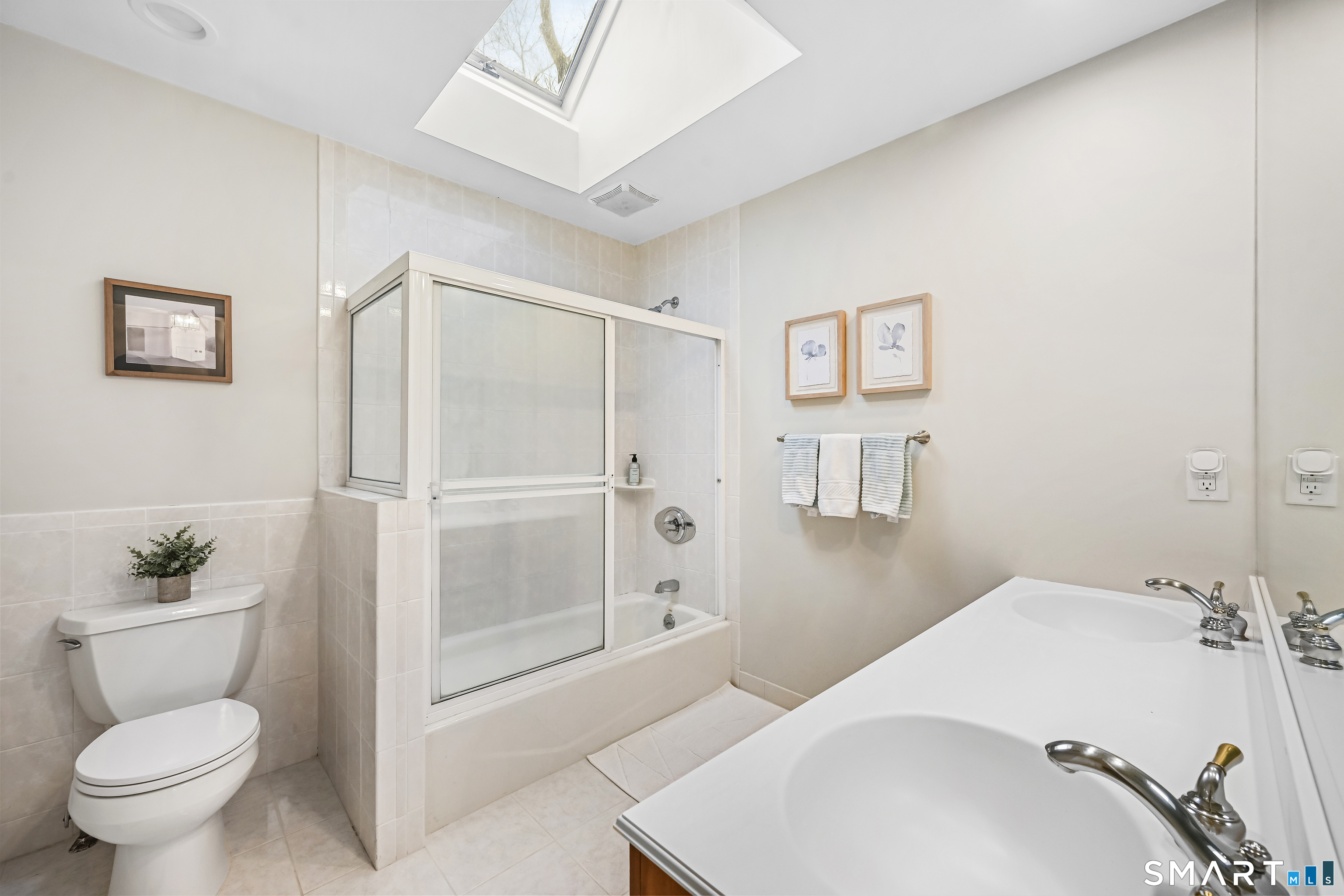 395 Thayer Pond Road Wilton, CT 06897 - Photo 19 of 28