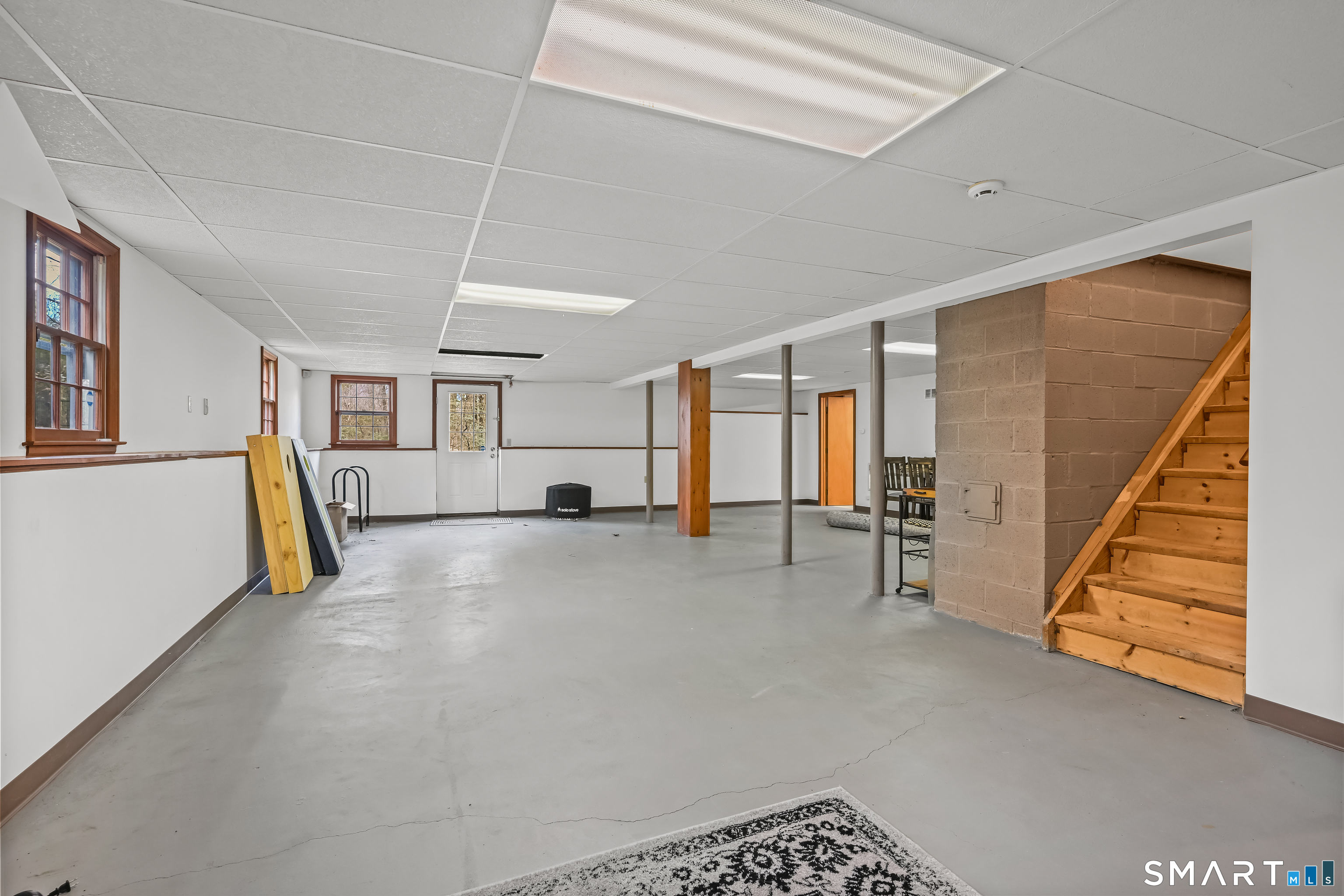 395 Thayer Pond Road Wilton, CT 06897 - Photo 22 of 28