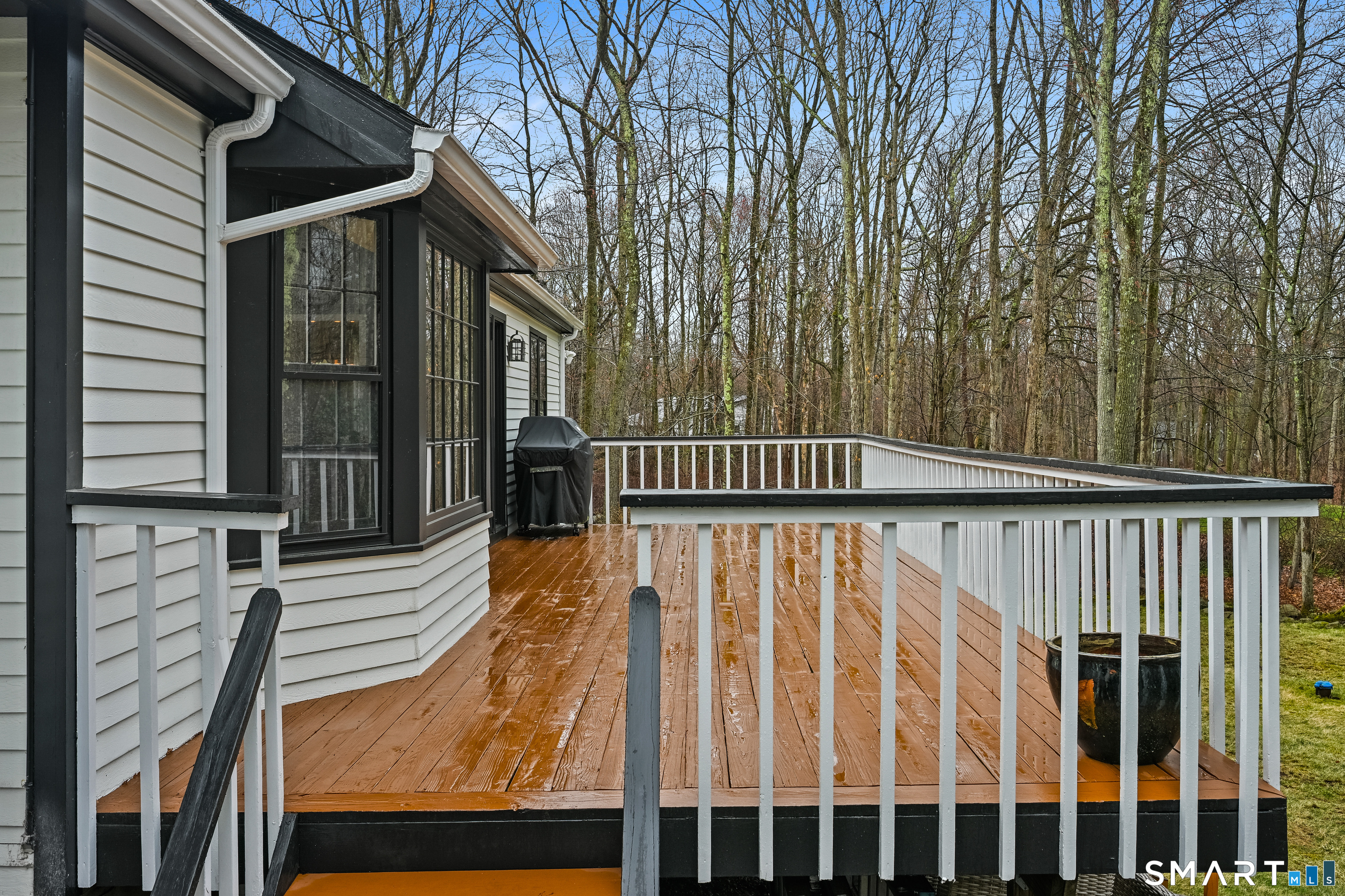 395 Thayer Pond Road Wilton, CT 06897 - Photo 23 of 28