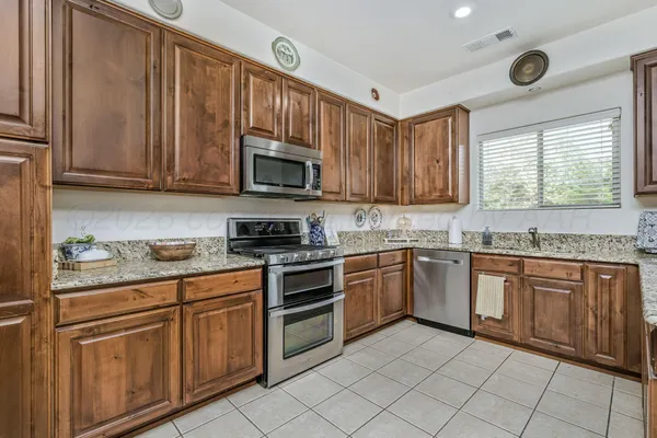 $329,900 | 1102 Shiraz Boulevard, Amarillo, TX 79124
