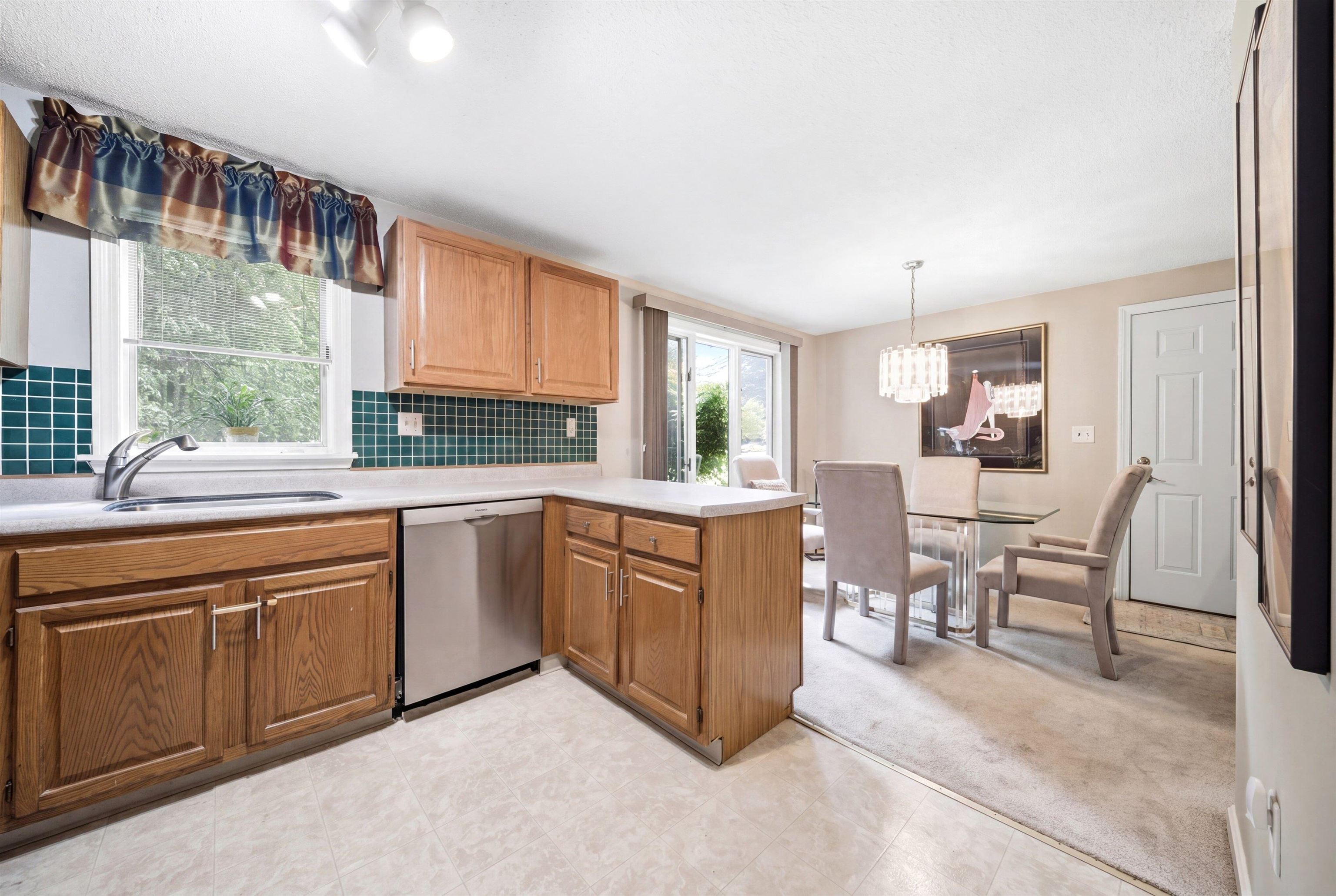 16 Salisbury Road Nashua, NH 03064 - Photo 14 of 39 Gallery Image 14