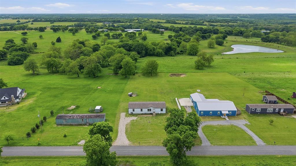 587 Kentucky Town Road Whitewright, TX 75491 - Photo 30 of 39