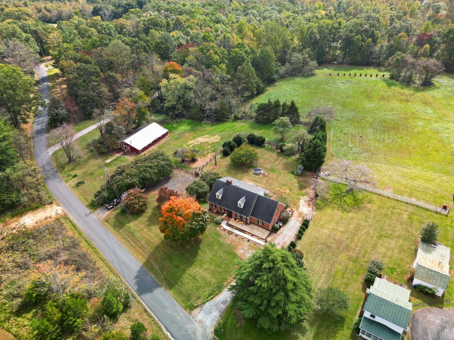 205 Phoebe Pond Road Concord, VA 24538 - Photo 5 of 95