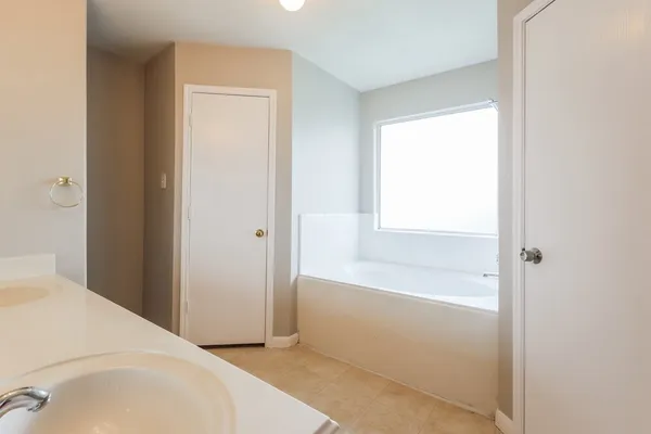 $2,300 | 25306 Barmby Drive, Tomball, TX 77375