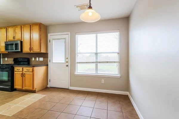 $2,300 | 25306 Barmby Drive, Tomball, TX 77375