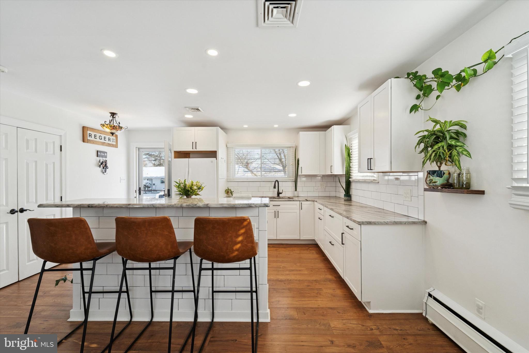 613 Springfield Avenue Folsom, PA 19033 - Photo 5 of 28