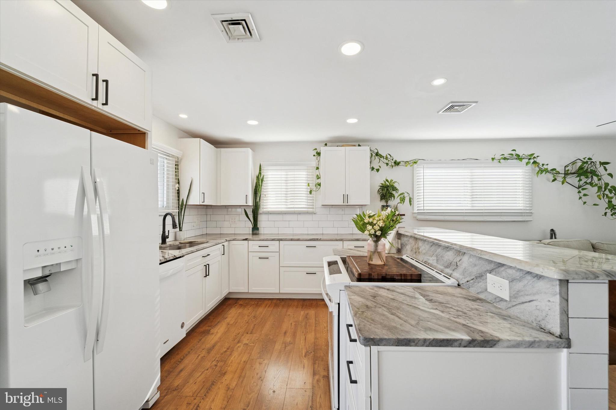 613 Springfield Avenue Folsom, PA 19033 - Photo 10 of 28